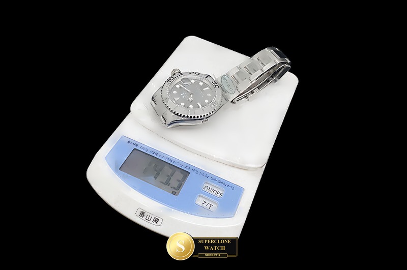 Rolex Ref. 126622 CLEAN PLUS - On-Wrist Presence & Case Thickness View (Photo 31 of 31)