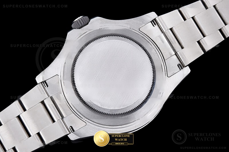 Rolex Ref. 226627 RWF - On-Wrist Presence & Case Thickness View (Photo 21 of 33)