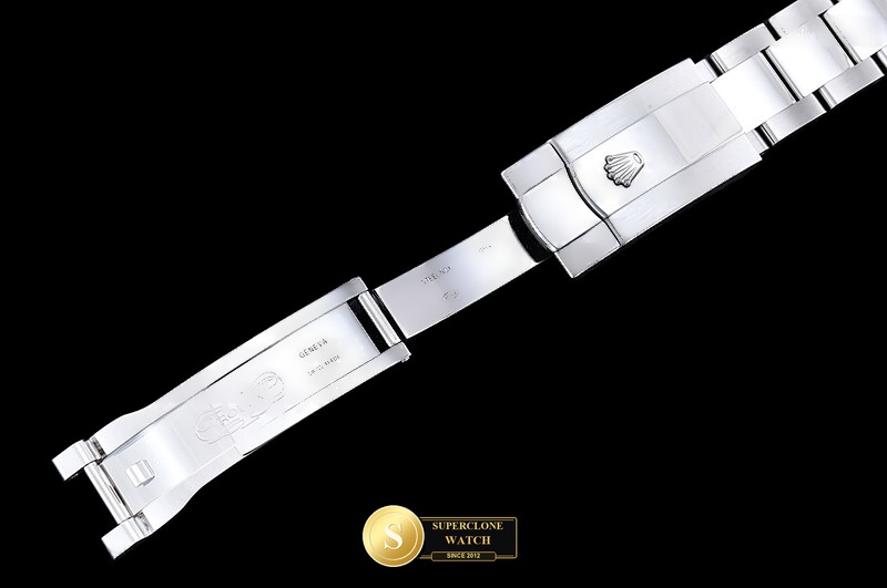 Rolex Ref. R2DJ0526C WKD - On-Wrist Presence & Case Thickness View (Photo 11 of 28)