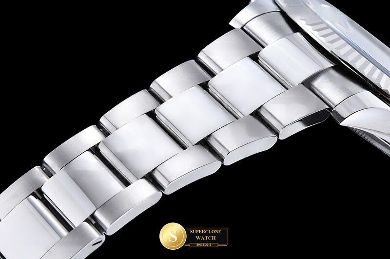 Rolex Ref. R2DJ0526E WKD - Crown Guard & Dial Lume Verification (Photo 14 of 28)