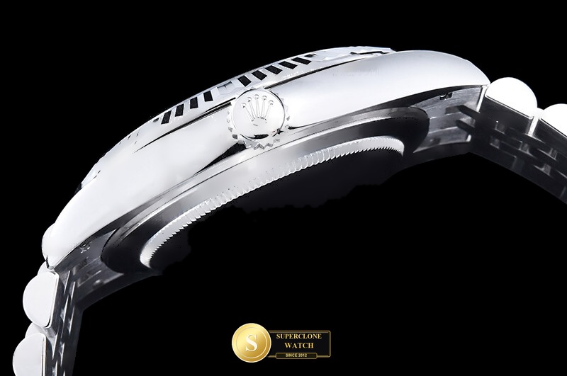 Rolex Ref. R2DJ0528F VSF - On-Wrist Presence & Case Thickness View (Photo 15 of 28)