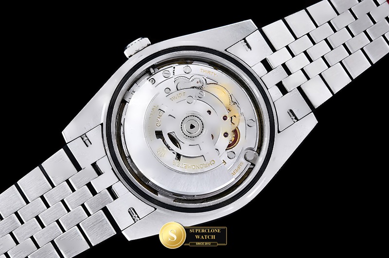 Rolex Ref. R2DJ0528F VSF - On-Wrist Presence & Case Thickness View (Photo 19 of 28)