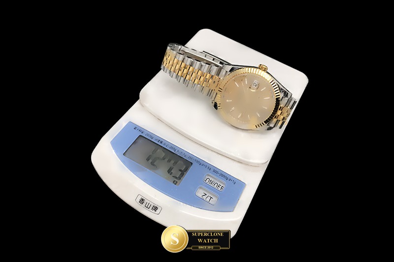 Rolex Ref. R2DJ0535 VSF - On-Wrist Presence & Case Thickness View (Photo 29 of 29)