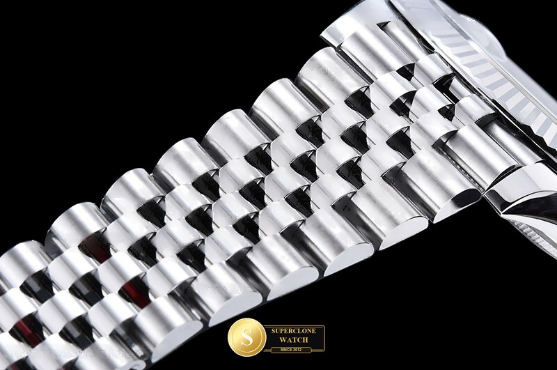 Rolex Ref. R2DJ0536C VSF - Crown Guard & Dial Lume Verification (Photo 12 of 26)