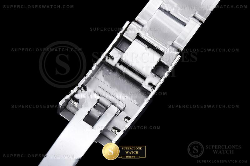 Rolex Ref. R2DJ0533L SEEK - On-Wrist Presence & Case Thickness View (Photo 13 of 28)