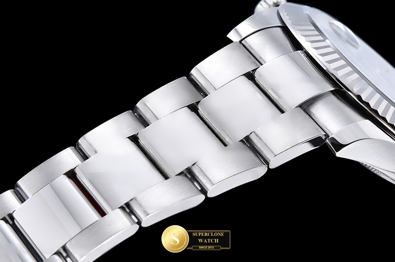 Rolex Ref. R2DJ0533L SEEK - Crown Guard & Dial Lume Verification (Photo 14 of 28)