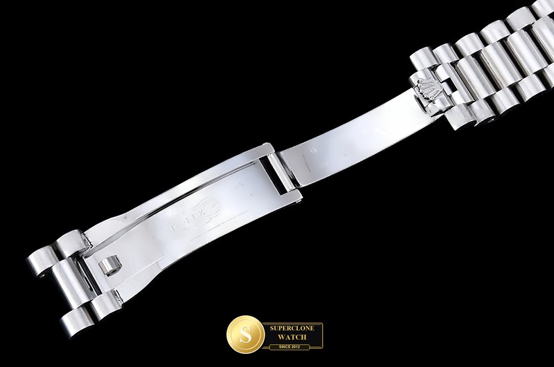 Rolex Ref. RDD0403D RG - On-Wrist Presence & Case Thickness View (Photo 11 of 30)