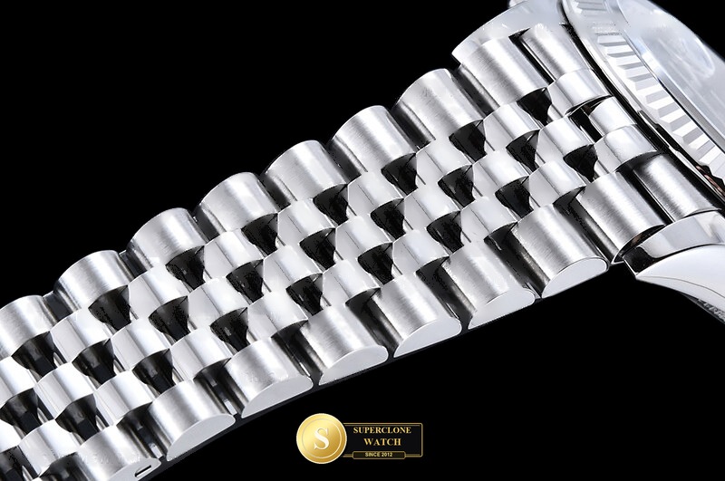 Rolex Ref. RDJ0486 VSF - Crown Guard & Dial Lume Verification (Photo 14 of 28)