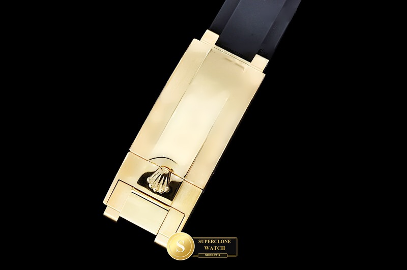 Rolex Ref. 126518 CLEAN PLUS - On-Wrist Presence & Case Thickness View (Photo 11 of 33)