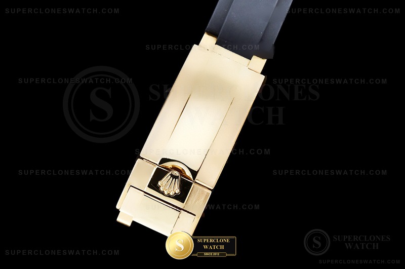 Rolex Ref. 126518 QF - On-Wrist Presence & Case Thickness View (Photo 11 of 35)