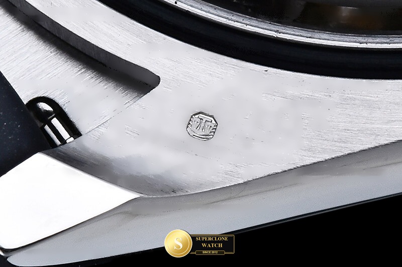 Rolex Ref. 126519 VSF - Crown Guard & Dial Lume Verification (Photo 20 of 31)