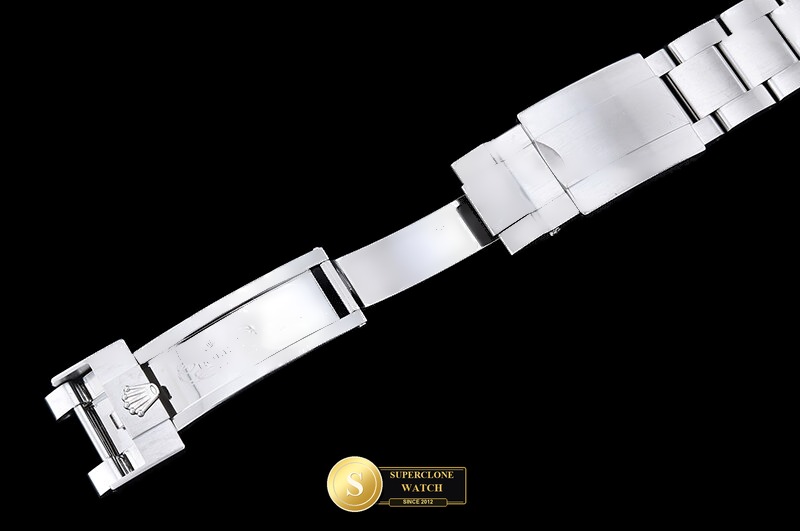 Rolex Ref. 226570 VSF - On-Wrist Presence & Case Thickness View (Photo 13 of 30)