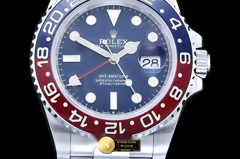 Rolex Ref. 126719 QF - Clasp & Solid 904L Bracelet Detail (Photo 3 of 36)