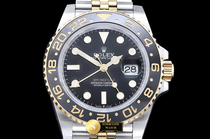 Rolex Ref. 126710 CLEAN PLUS - Clasp & Solid 904L Bracelet Detail (Photo 3 of 31)