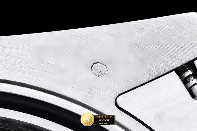 Rolex Ref. 126613LB EWE - On-Wrist Presence & Case Thickness View (Photo 23 of 35)