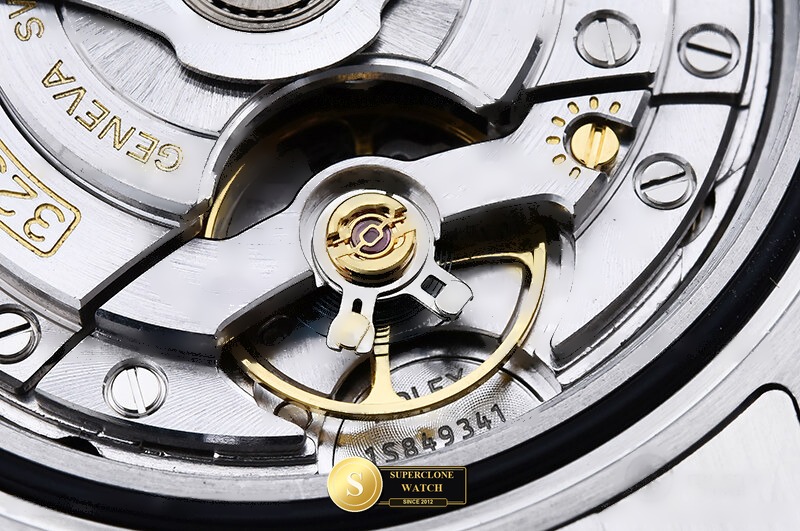 Rolex Ref. 126613LB EWE - On-Wrist Presence & Case Thickness View (Photo 27 of 35)