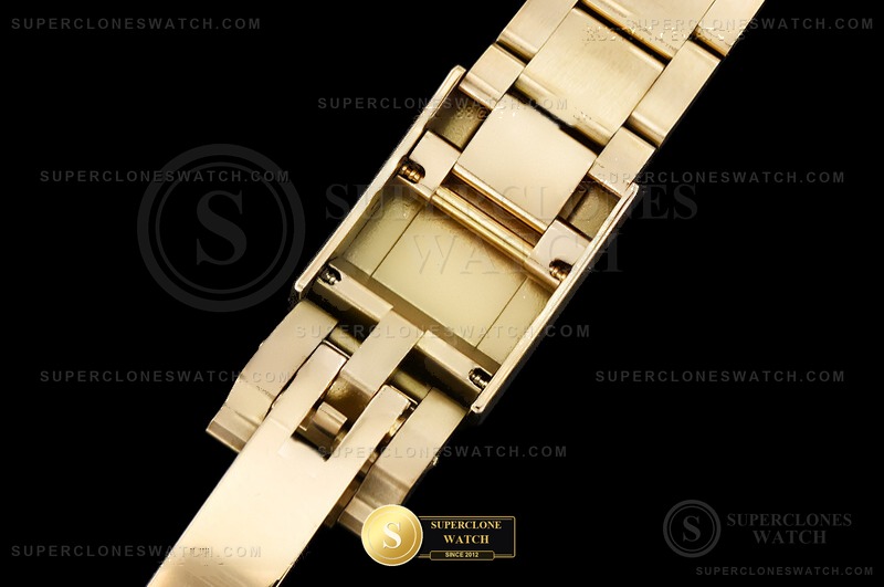 Rolex Ref. 116685 KF - On-Wrist Presence & Case Thickness View (Photo 15 of 29)