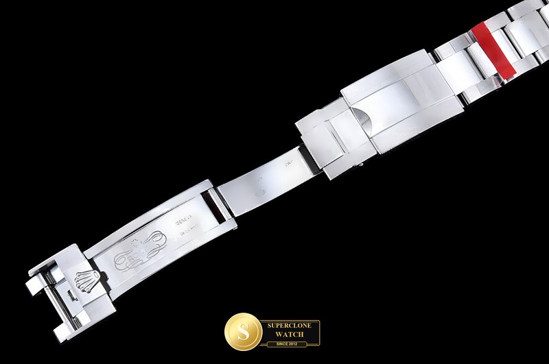 Rolex Ref. 126622 ERF - On-Wrist Presence & Case Thickness View (Photo 13 of 31)
