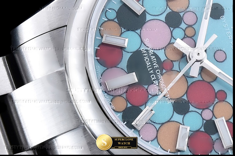 Rolex Ref. ROYP056G DIW - On-Wrist Presence & Case Thickness View (Photo 7 of 30)