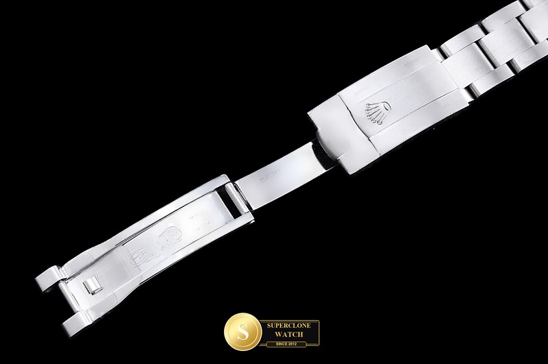 Rolex Ref. ROYP056K DIW - On-Wrist Presence & Case Thickness View (Photo 11 of 30)