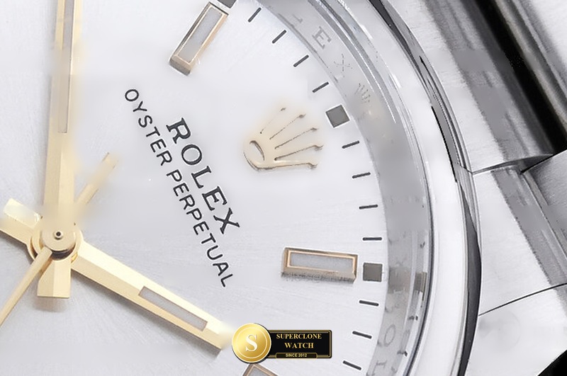 Rolex Ref. 126000 CLEAN PLUS - On-Wrist Presence & Case Thickness View (Photo 7 of 29)