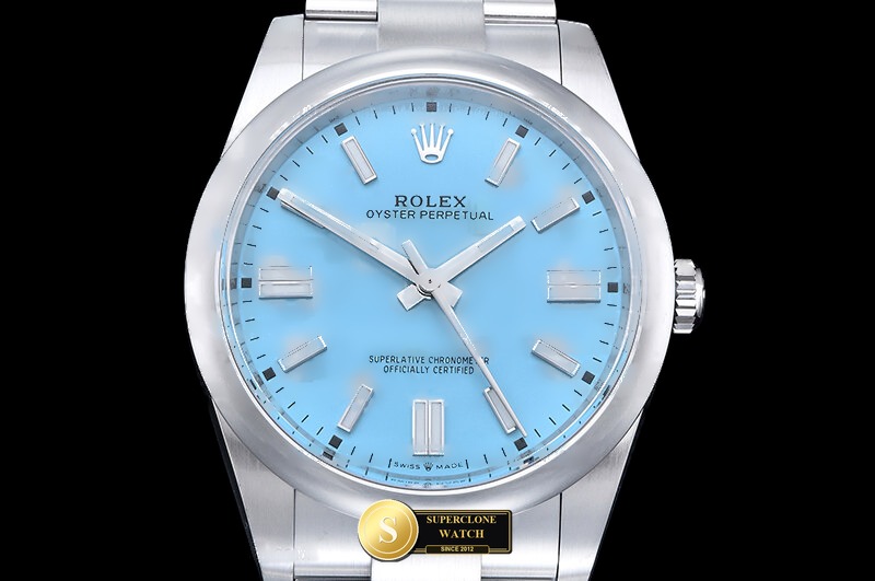 Rolex Ref. 126000 CLEAN PLUS - Clasp & Solid 904L Bracelet Detail (Photo 3 of 28)