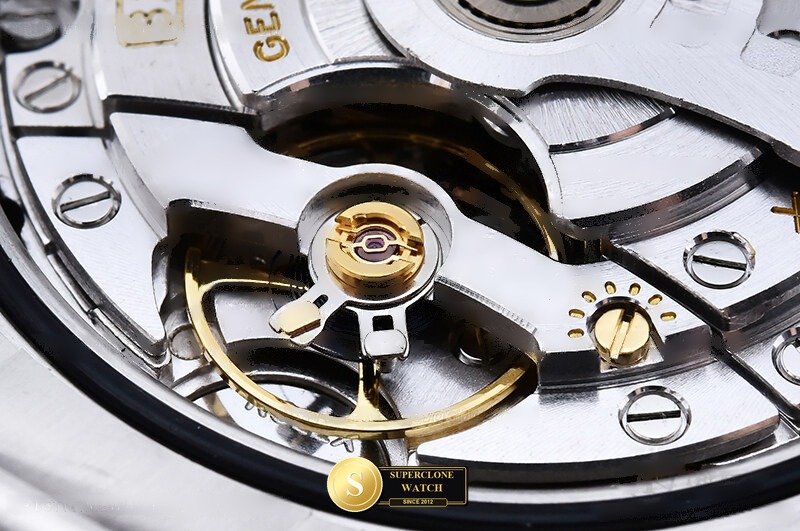 Rolex Ref. 126000 CLEAN PLUS - On-Wrist Presence & Case Thickness View (Photo 25 of 28)