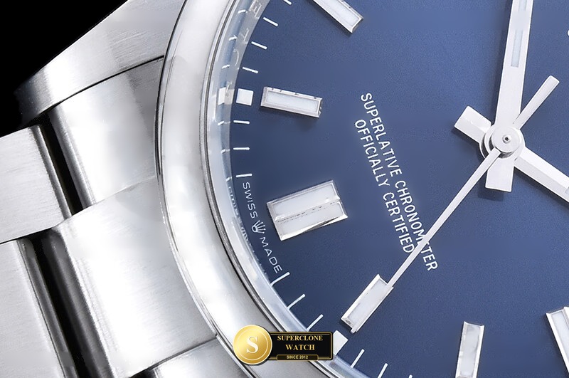 Rolex Ref. ROYP057H CLEAN PLUS - On-Wrist Presence & Case Thickness View (Photo 7 of 28)