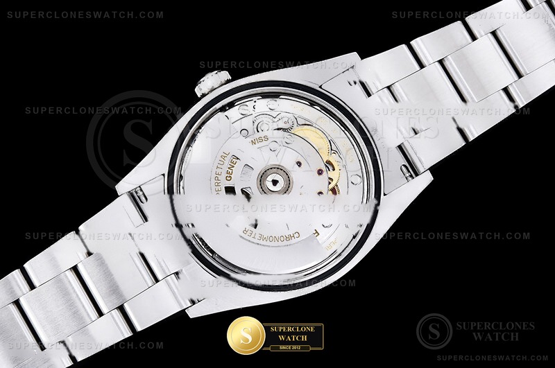 Rolex Ref. ROYP057K CLEAN PLUS - On-Wrist Presence & Case Thickness View (Photo 19 of 28)