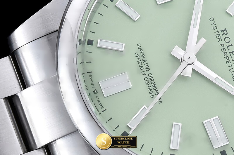 Rolex Ref. ROYP059C CLEAN PLUS - On-Wrist Presence & Case Thickness View (Photo 7 of 28)