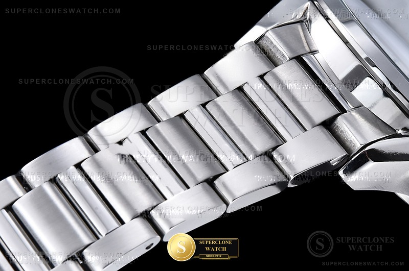 TAG Heuer Ref. TAG0388J A8 - Crown Guard & Dial Lume Verification (Photo 12 of 23)