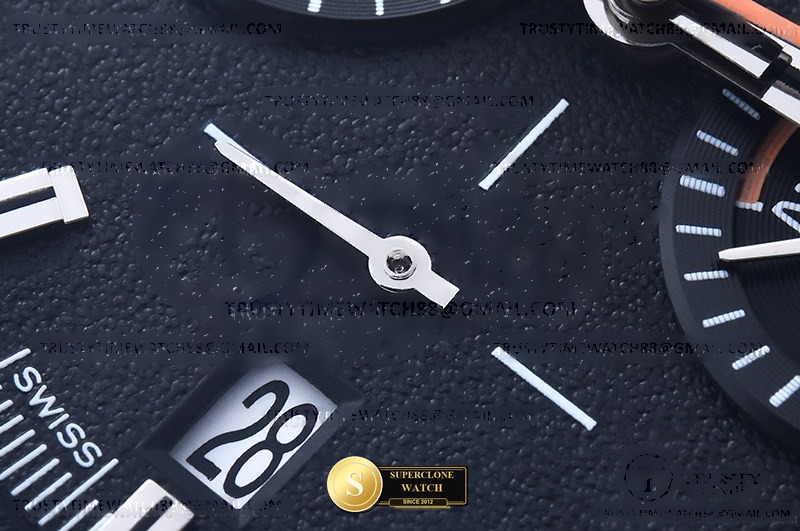 TAG Heuer Ref. TAG0389C A8 - On-Wrist Presence & Case Thickness View (Photo 11 of 24)