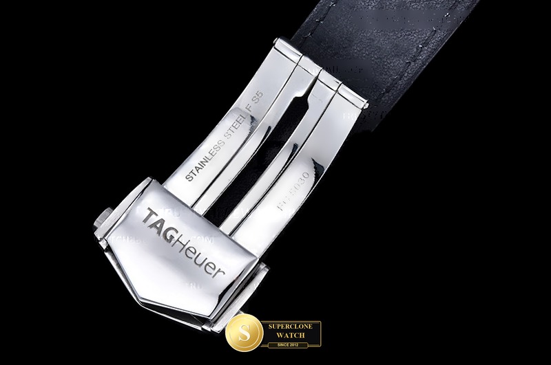 TAG Heuer Ref. TAG0389E A8 - On-Wrist Presence & Case Thickness View (Photo 15 of 24)