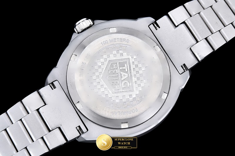 TAG Heuer Ref. TAG0391B A8 - On-Wrist Presence & Case Thickness View (Photo 17 of 22)