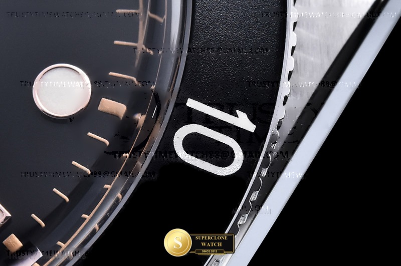 Tudor Ref. TUD098 ZF - On-Wrist Presence & Case Thickness View (Photo 13 of 30)