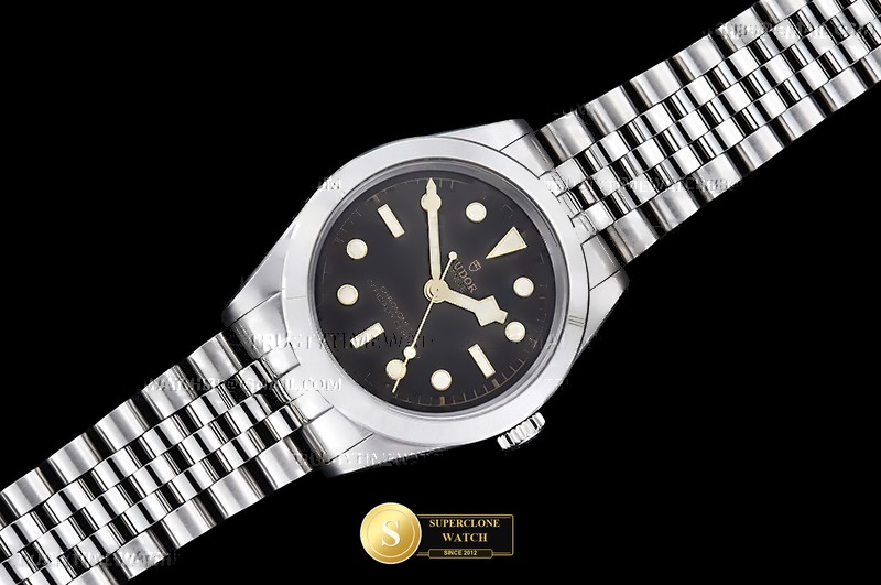 Tudor Ref. TUD109A KRF - Lug-to-Lug & Rehaut Engraving View (Photo 5 of 25)