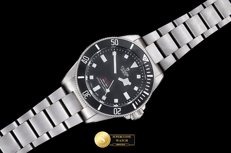 Tudor Ref. TUD110 ZF - Lug-to-Lug & Rehaut Engraving View (Photo 5 of 27)