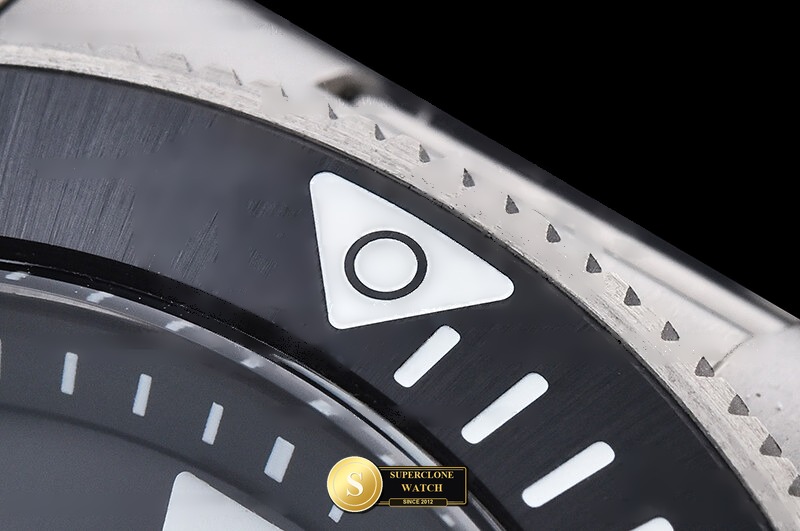 Tudor Ref. TUD110 ZF - On-Wrist Presence & Case Thickness View (Photo 9 of 27)