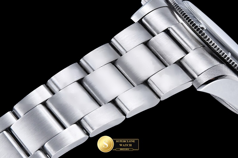 Tudor Ref. TUD123A ZF - On-Wrist Presence & Case Thickness View (Photo 13 of 27)
