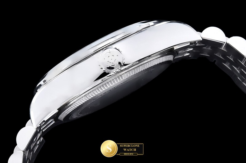 Tudor Ref. TUD125A KRF - On-Wrist Presence & Case Thickness View (Photo 15 of 24)