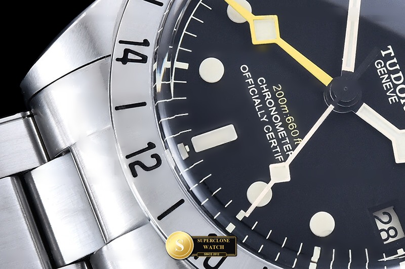 Tudor Ref. TUD127B ZF - On-Wrist Presence & Case Thickness View (Photo 7 of 26)