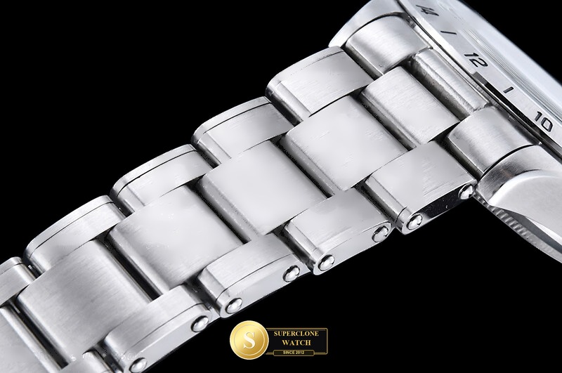 Tudor Ref. TUD131B TWF - On-Wrist Presence & Case Thickness View (Photo 15 of 23)