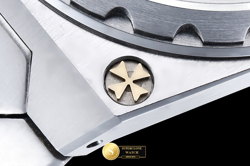 Vacheron Constantin Ref. VC0196A MXF - On-Wrist Presence & Case Thickness View (Photo 9 of 26)