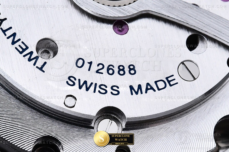 Officine Panerai Ref. PAM01698 VSF Studio Photo 25 of 28