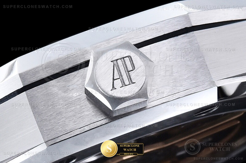 Audemars Piguet Ref. 15500ST-SLV APSF V3 Studio Photo 16 of 29