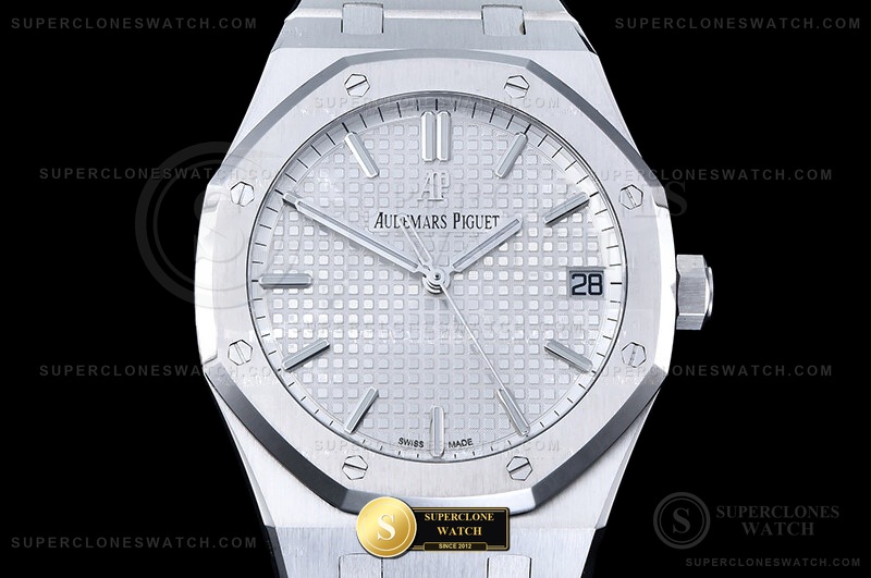Audemars Piguet Ref. 15500ST-SLV APSF V3 Studio Photo 3 of 29