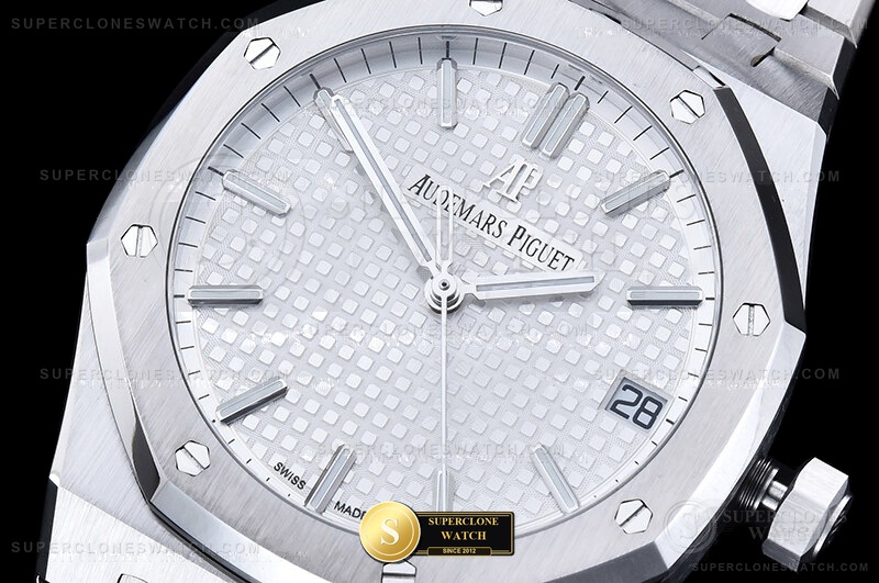 Audemars Piguet Ref. 15500ST-SLV APSF V3 Studio Photo 5 of 29