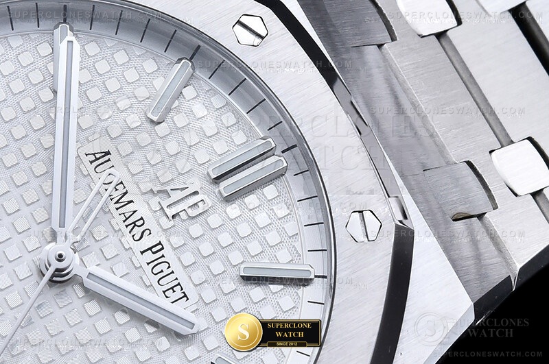 Audemars Piguet Ref. 15500ST-SLV APSF V3 Studio Photo 6 of 29