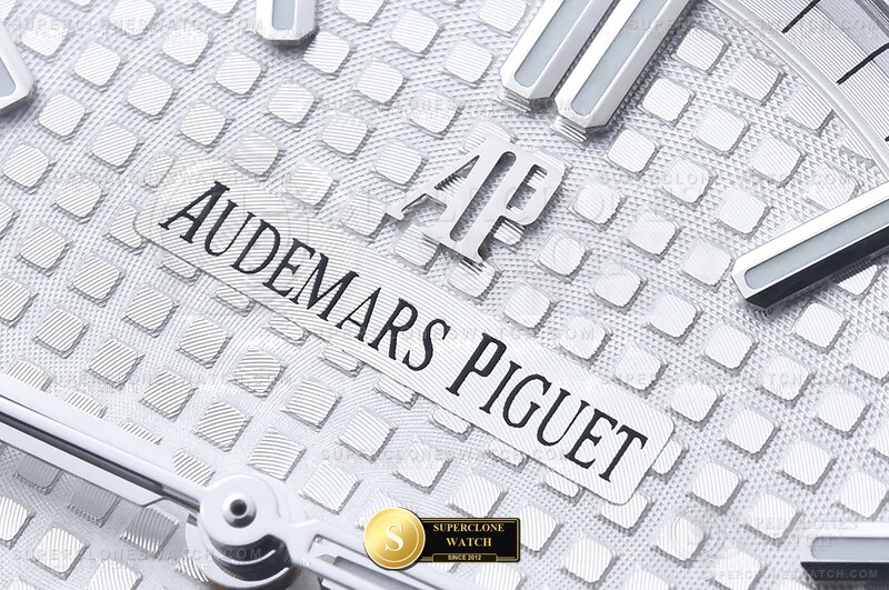 Audemars Piguet Ref. 15500ST-SLV APSF V3 Studio Photo 8 of 29