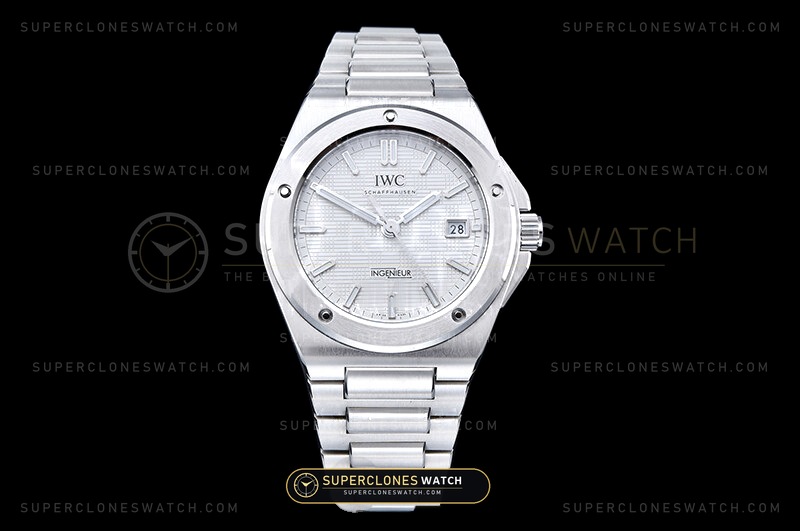 IWC Schaffhausen Ingenieur Automatic 40mm IW323904 Silver Dial Steel
